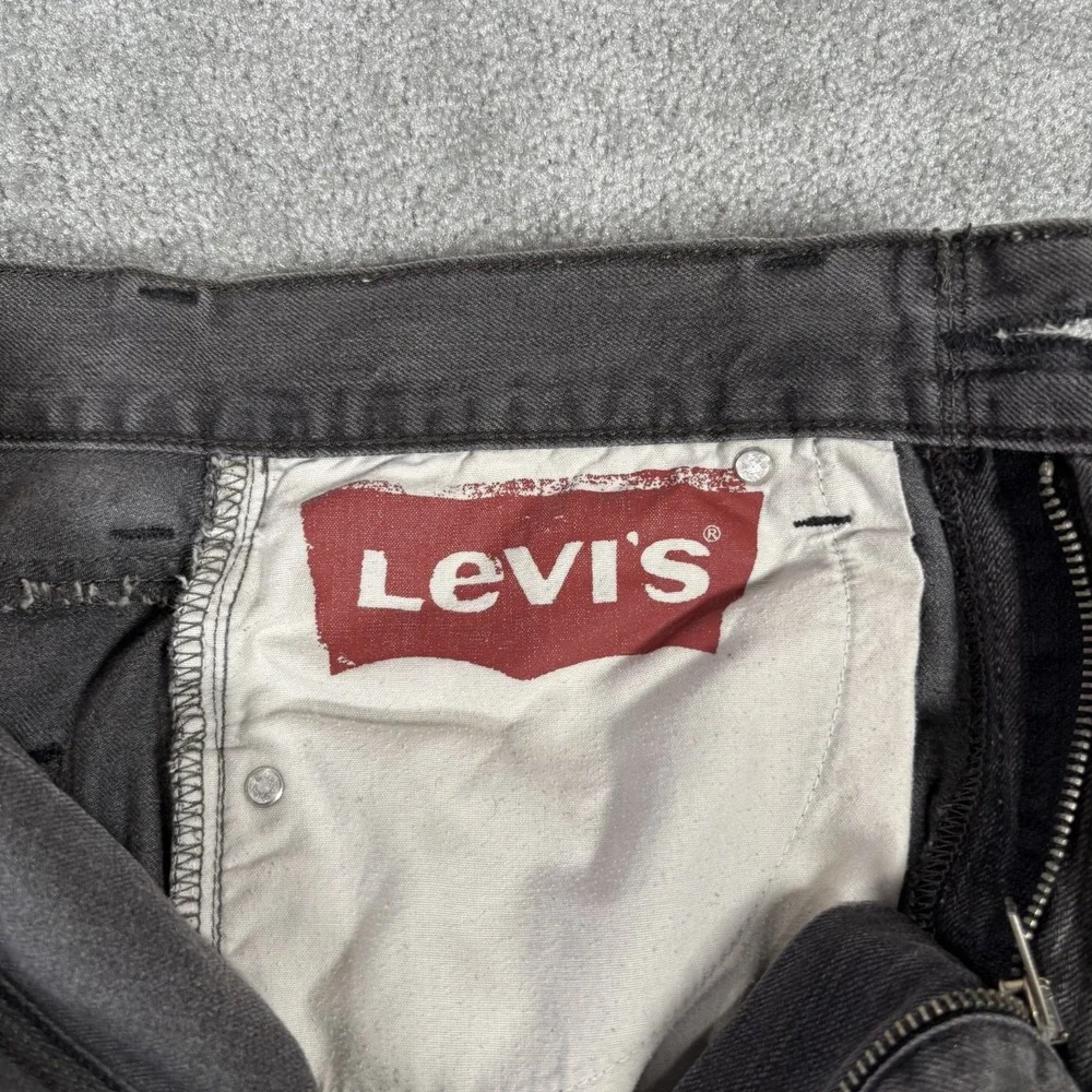 Vintage Levis 514 Jeans Mens 32x32 Slim Straight Gray Denim Flap Pockets Y2K